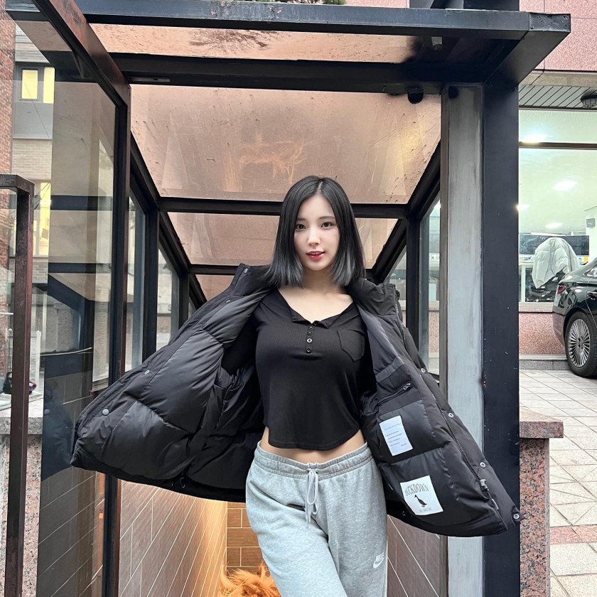 딸기 옴뇸뇸 먹는 앨리스 소희 연제 (소리주의)