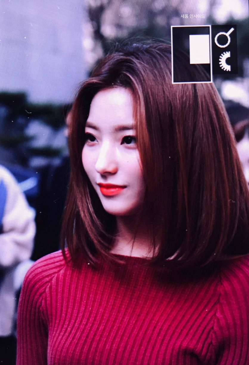    프로미스나인 캡틴 이새롬