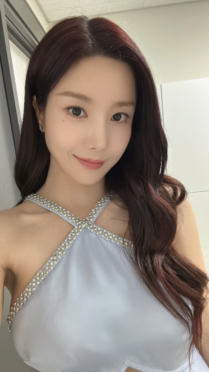 2024 부천국제판타스틱영화제 레드카펫 권은비 드레스