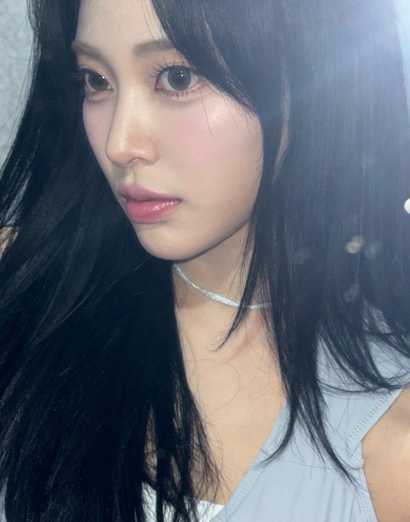 위클리 조아 거울 셀카