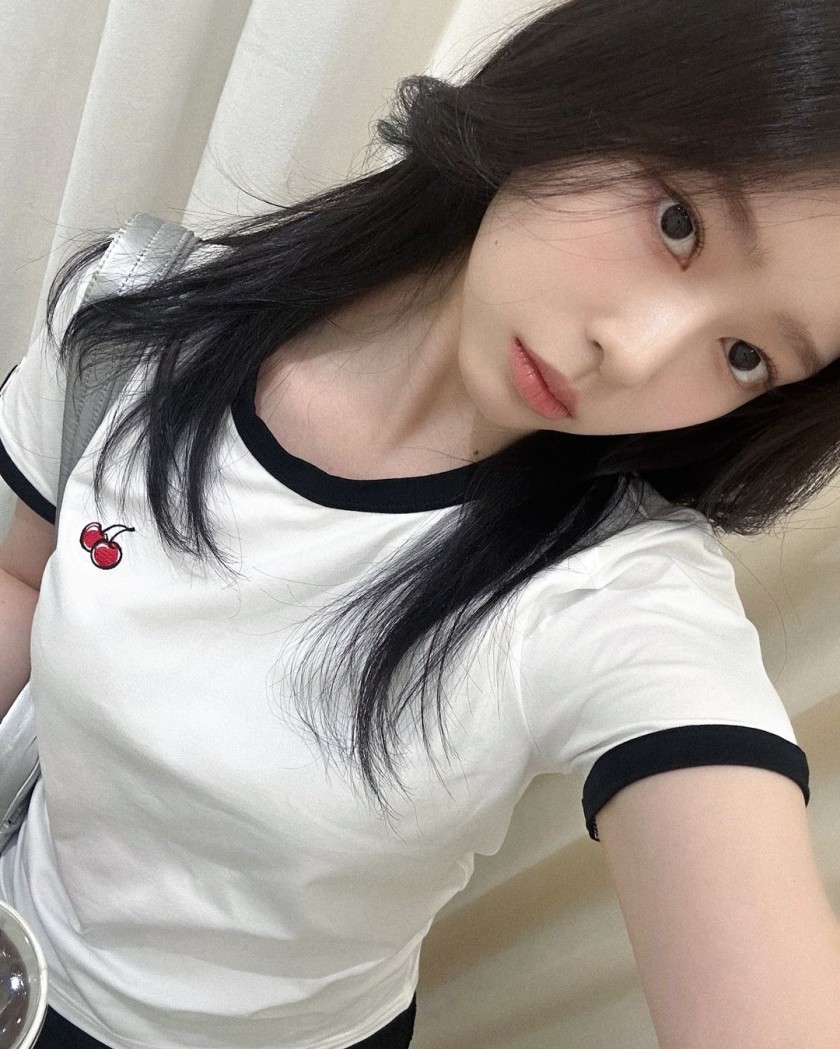 김민주 셀카