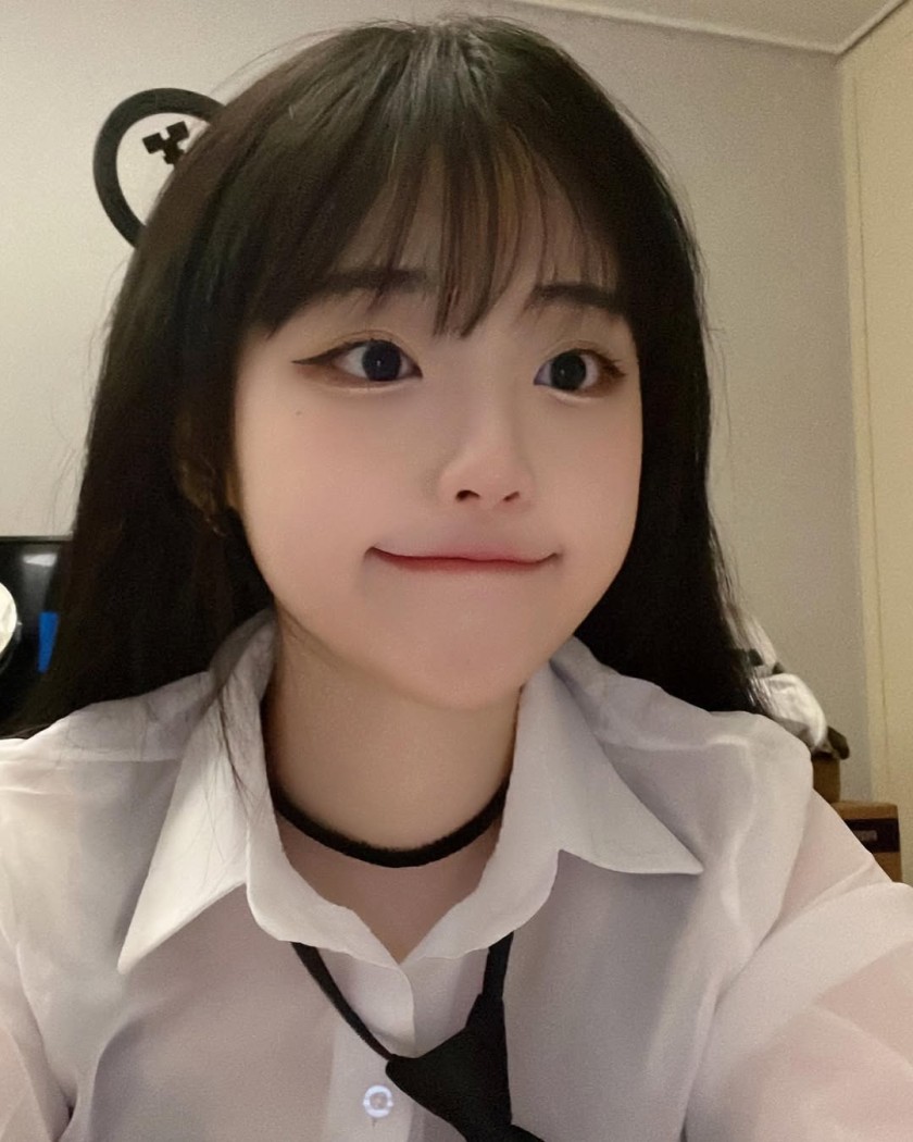 QWER 고양이 히나 (feat. 냥뇽녕냥)