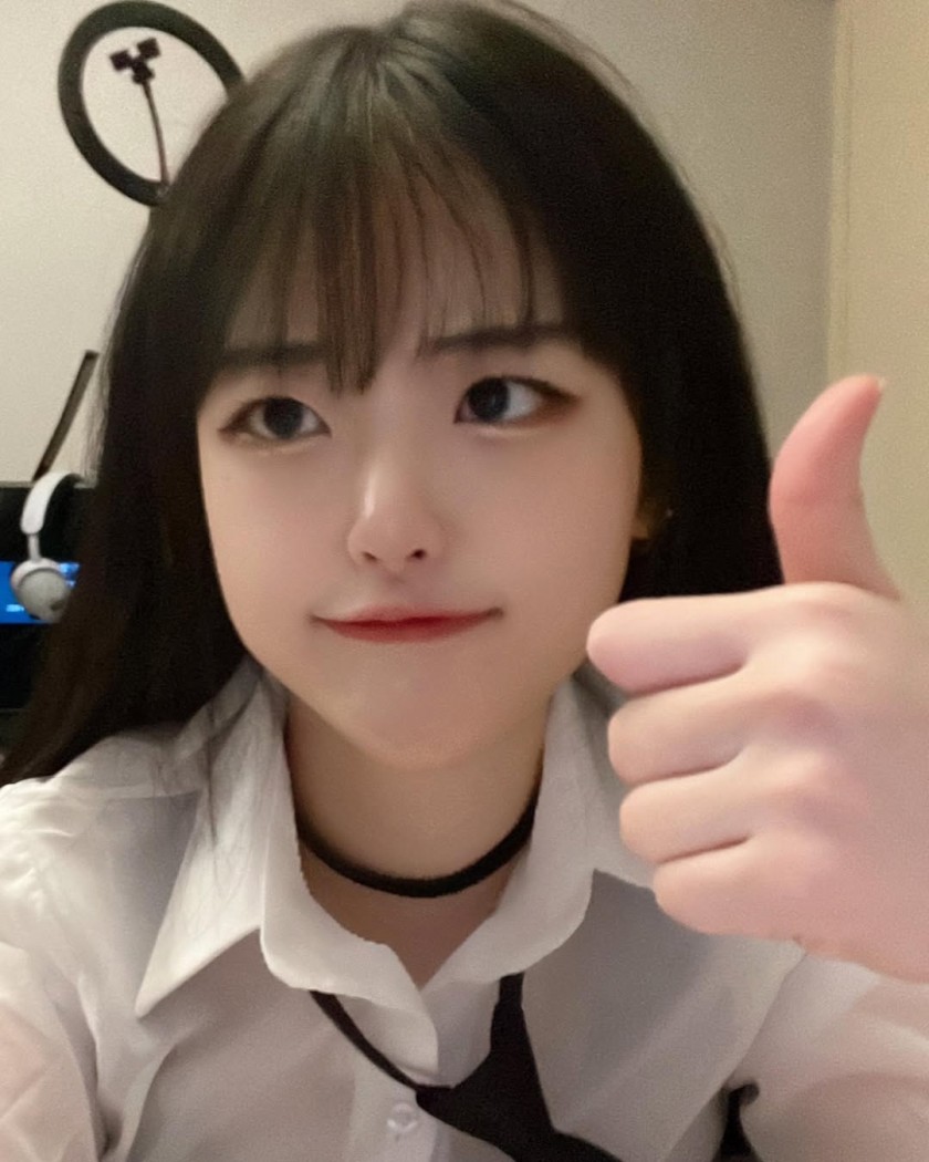QWER 고양이 히나 (feat. 냥뇽녕냥)