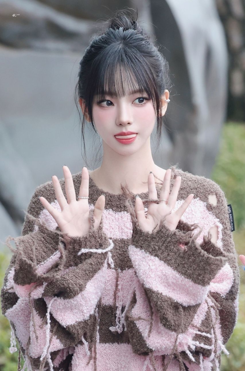 거적때기 미모로 커버하는 에스파 카리나