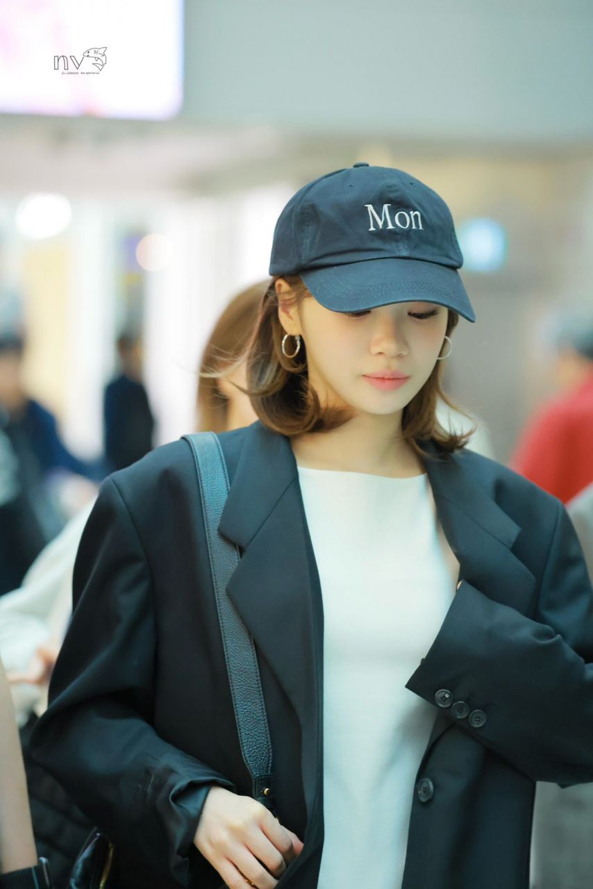 출국하는 르세라핌 김채원