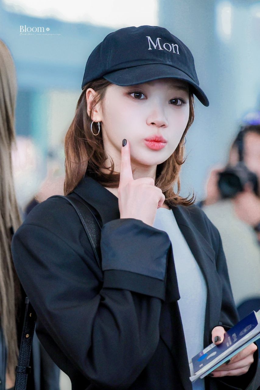 출국하는 르세라핌 김채원