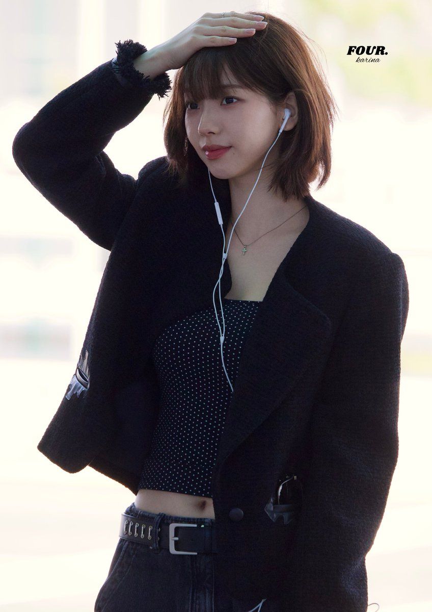 최근 에스파 카리나 공항 실물 직찍 미모