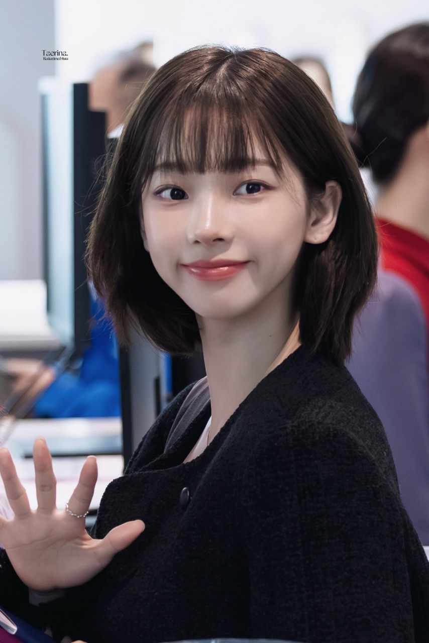 최근 에스파 카리나 공항 실물 직찍 미모