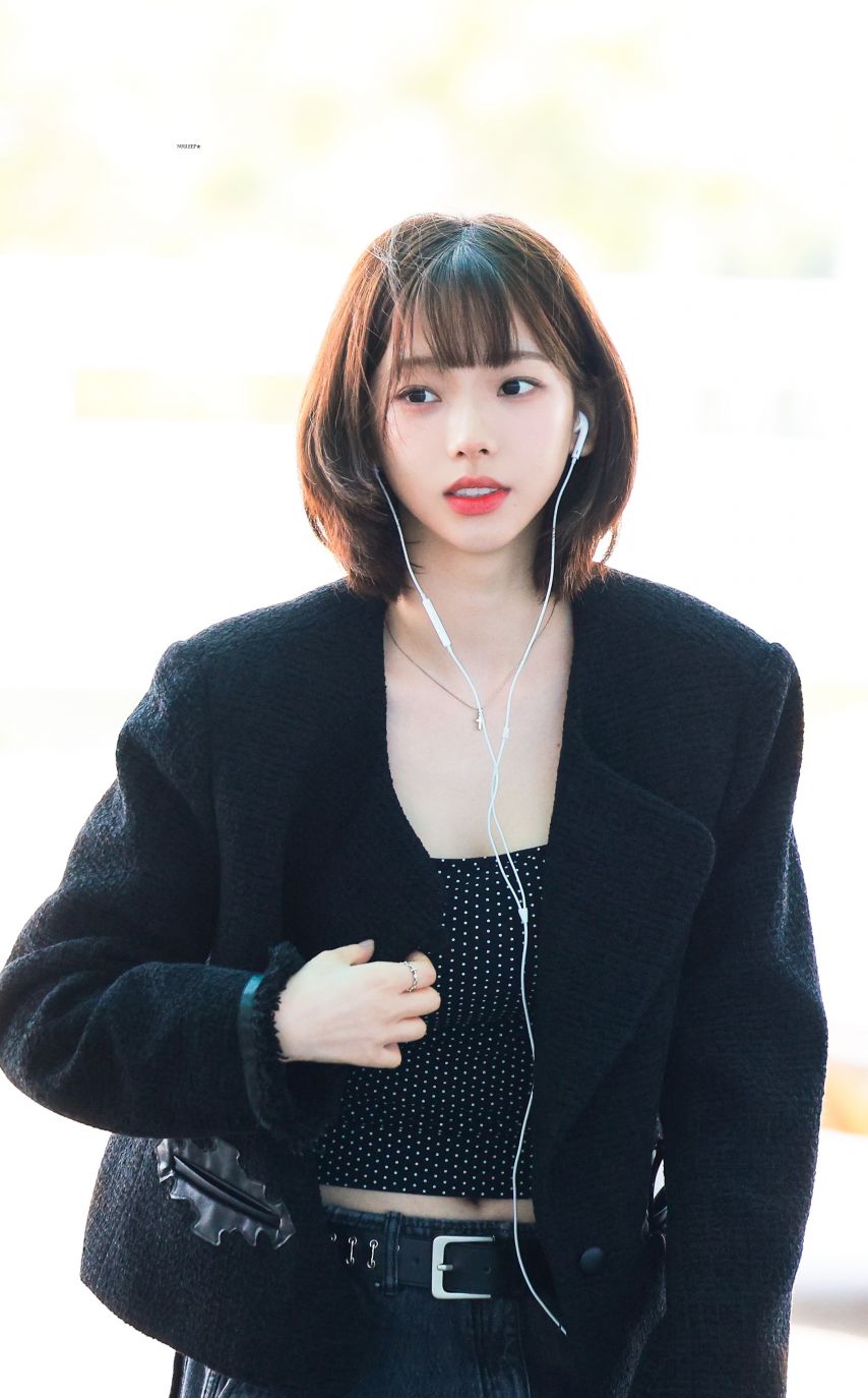 최근 에스파 카리나 공항 실물 직찍 미모
