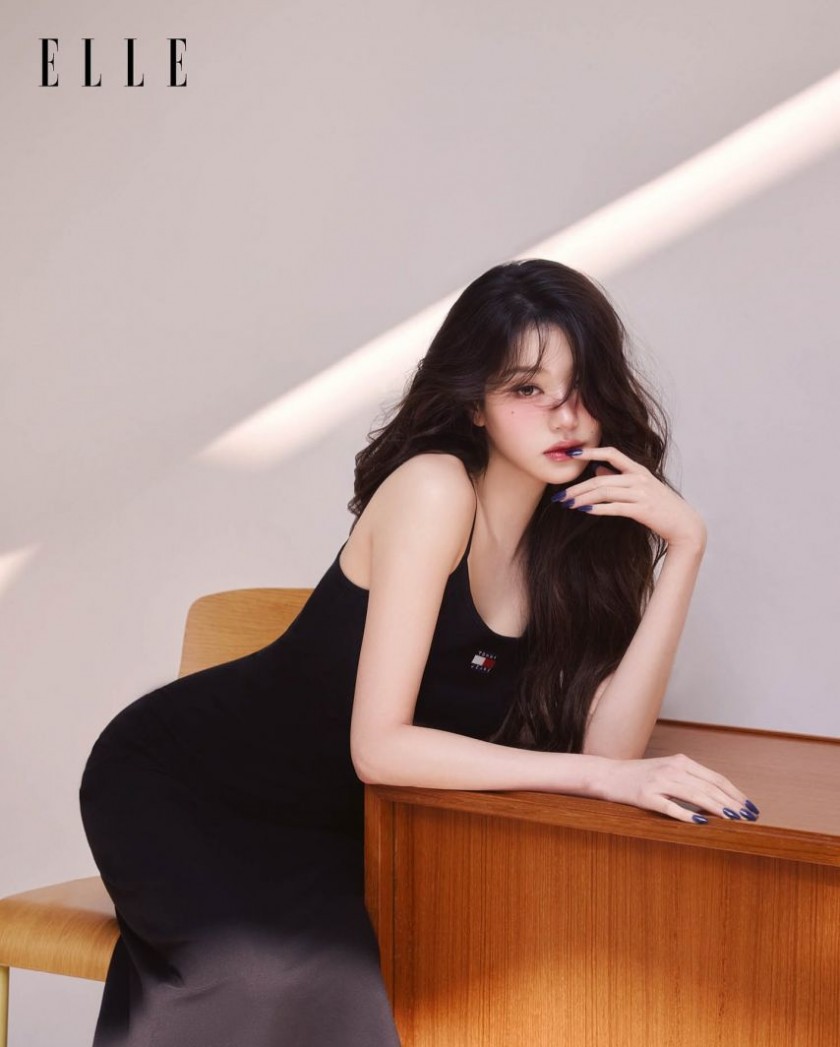 살 올라 섹시해진 동탄미시룩 입은 장원영 (아이브)
