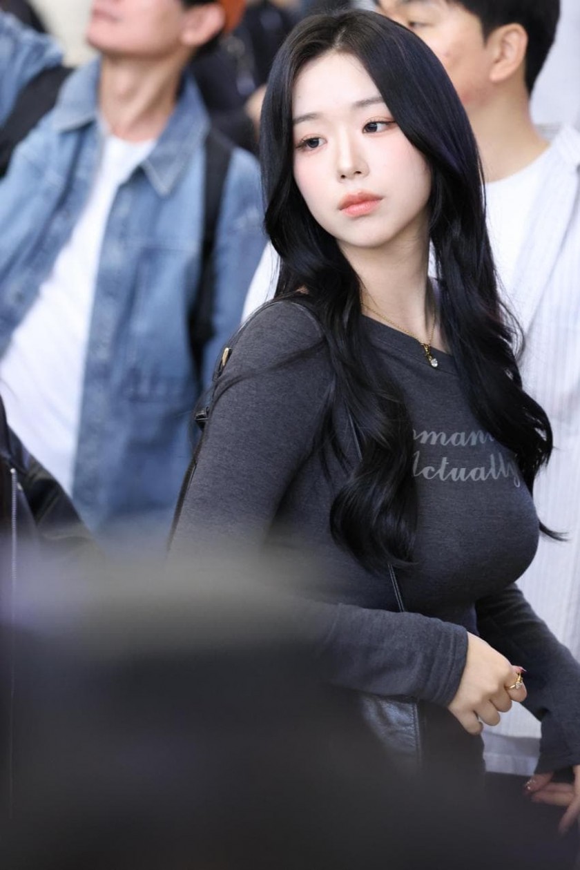 트리플에스 김채연 공항 포토