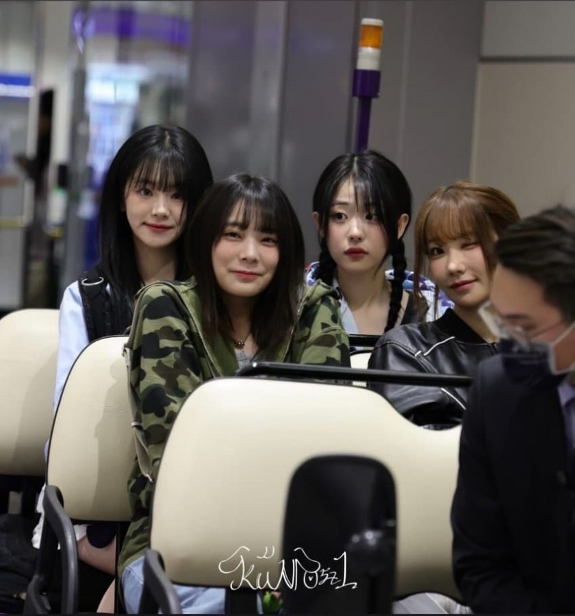 카트타고 쭈굴대는 QWER 멤버들