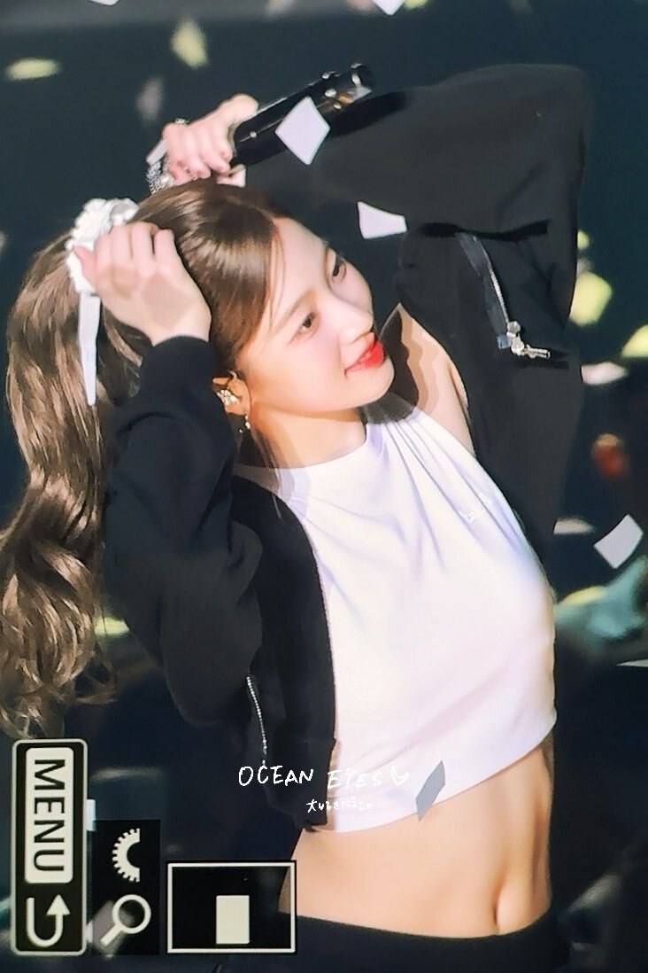 오사카콘 포니테일 머리 르세라핌 카즈하